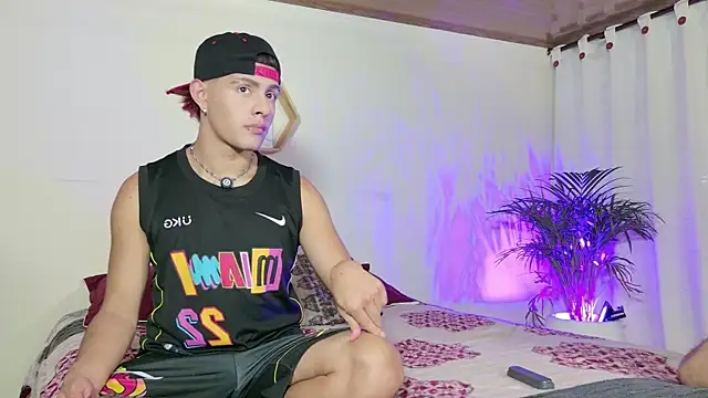 tivendann online show from April 30, 3:13 am
