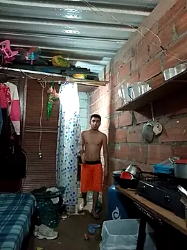 Snapshot of andresSalasSS chatting on February 6, 3:37 pm andresSalasSS online show from February 6, 3:37 pm