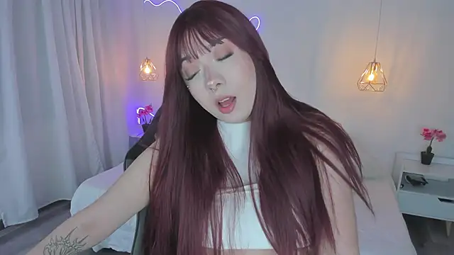 Snapshot of Noahcryptic chatting on December 1, 5:56 am Noahcryptic online show from December 1, 5:56 am