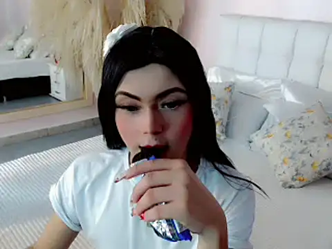 nathalialoes1 online show from October 11, 7:12 pm