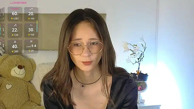 Snapshot of MartaBrent chatting on October 13, 5:02 pm MartaBrent online show from October 13, 5:02 pm