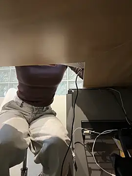 sisylucky online show from March 11, 3:40 pm