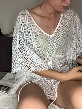 Snapshot of Lesamantssexy chatting on June 24, 12:37 pm Lesamantssexy online show from June 24, 12:37 pm