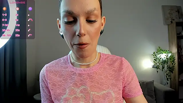 Ice Strawberry online show from November 16, 3:01 am