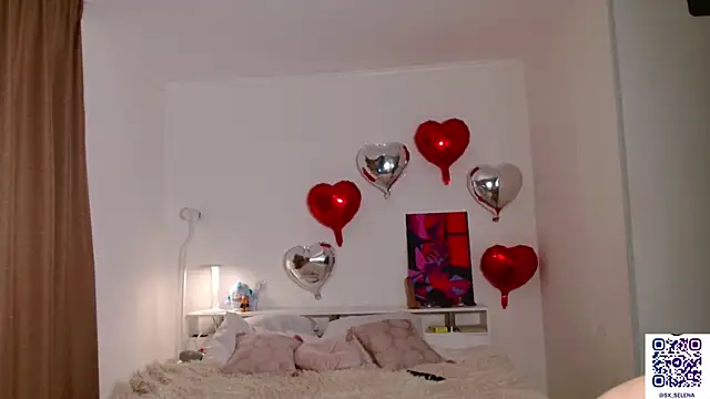 Ice Strawberry online show from February 13, 3:02 am