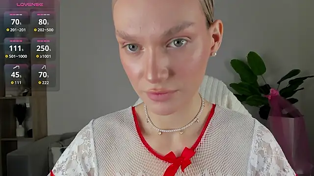 Ice Strawberry online show from March 15, 3:12 am