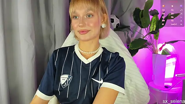 Ice Strawberry online show from July 19, 2:48 am