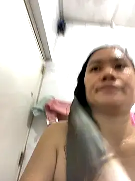 Snapshot of wildpussycat69 chatting on October 2, 4:30 am wildpussycat69 online show from October 2, 4:30 am