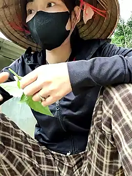 Snapshot of Ingrid428 chatting on March 14, 7:58 am Ingrid428 online show from March 14, 7:58 am