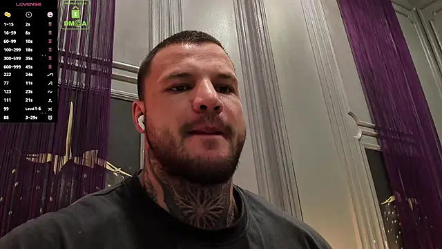 Snapshot of OliverSport chatting on November 21, 3:54 pm OliverSport online show from November 21, 3:54 pm