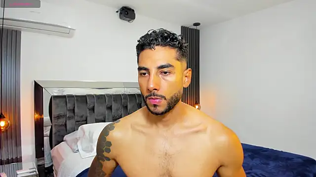 MARC THOMPSON  online show from September 12, 11:48 pm