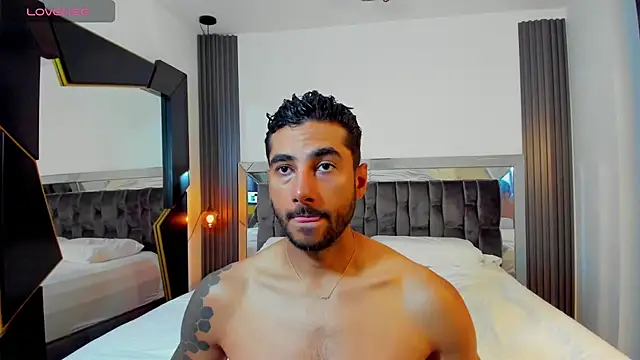 MARC THOMPSON  online show from November 7, 2:28 pm