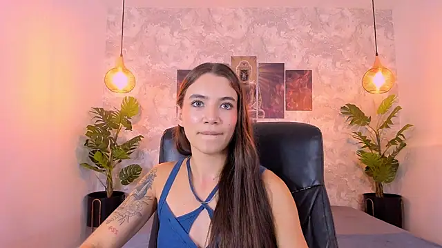 aitana baker  online show from December 18, 9:10 pm