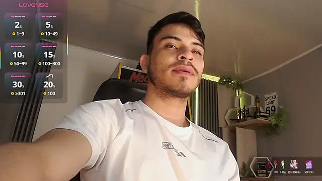 Snapshot of Bastian_MCcormick chatting on October 30, 12:28 pm Bastian MCcormick online show from October 30, 12:28 pm