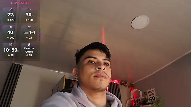 Snapshot of Bastian_MCcormick chatting on November 12, 12:05 pm Bastian MCcormick online show from November 12, 12:05 pm