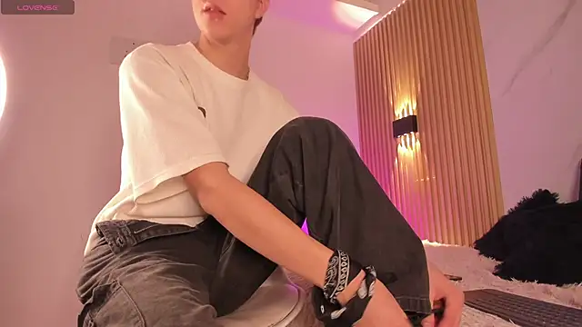 Snapshot of IM_DAREN chatting on October 26, 11:27 am IM DAREN online show from October 26, 11:27 am