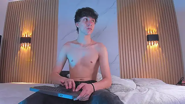 Snapshot of IM_DAREN chatting on November 27, 3:19 am IM DAREN online show from November 27, 3:19 am