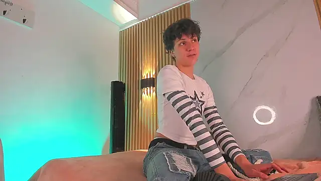 Snapshot of IM_DAREN chatting on December 3, 5:26 am IM DAREN online show from December 3, 5:26 am