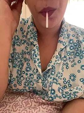 Snapshot of Bold-arabic-vibes chatting on October 29, 3:47 pm Bold-arabic-vibes online show from October 29, 3:47 pm