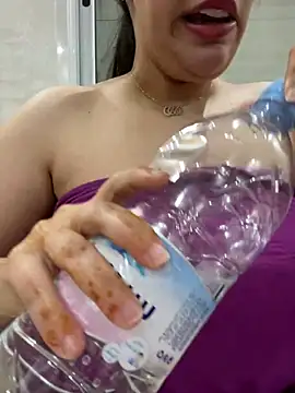 Snapshot of Bold-arabic-vibes chatting on February 14, 9:33 pm Bold-arabic-vibes online show from February 14, 9:33 pm