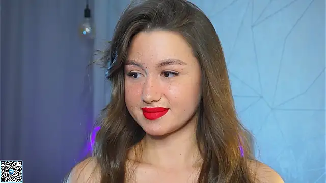 Snapshot of vvillywonka chatting on October 31, 2:01 am vvillywonka online show from October 31, 2:01 am