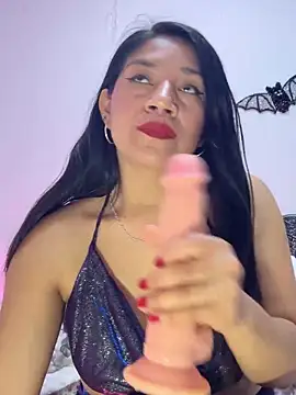 Snapshot of Ariana2017 chatting on November 9, 3:49 am Ariana2017 online show from November 9, 3:49 am