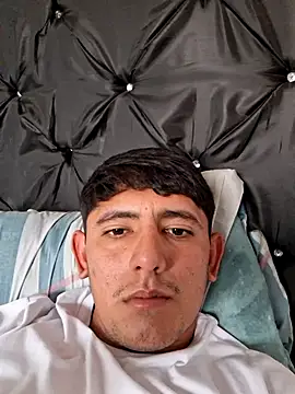 Snapshot of Joel4518 chatting on March 24, 4:56 pm Joel4518 online show from March 24, 4:56 pm