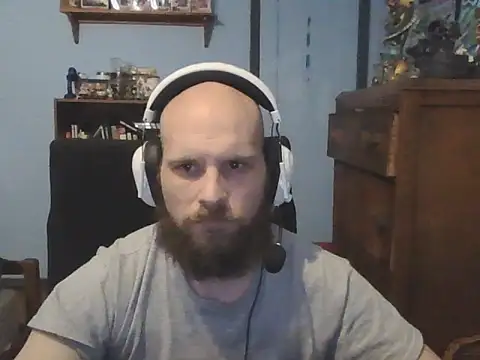 Snapshot of PDrents chatting on November 17, 10:04 pm PDrents online show from November 17, 10:04 pm