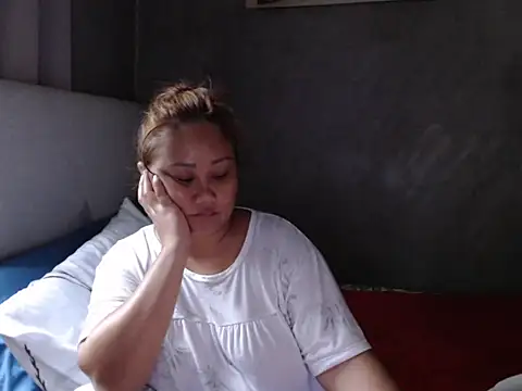 jengrey online show from July 10, 1:21 am