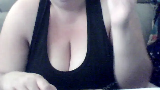 Snapshot of Valendra_ chatting on October 12, 7:29 am Valendra online show from October 12, 7:29 am