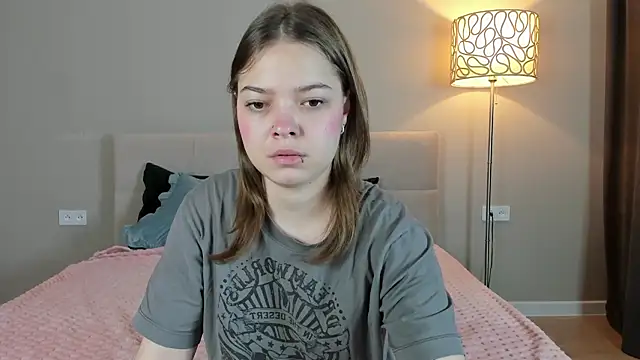 patriciapink online show from December 16, 8:52 am