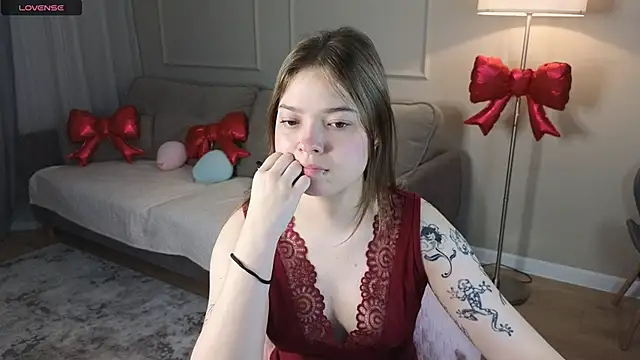 patriciapink online show from March 8, 3:32 am