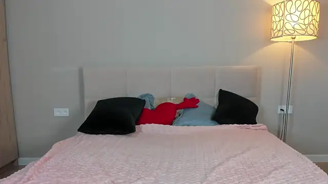 patriciapink online show from April 27, 8:56 am