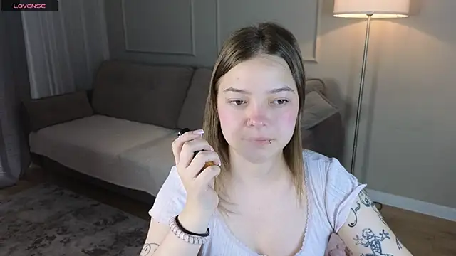 patriciapink online show from April 30, 4:19 am