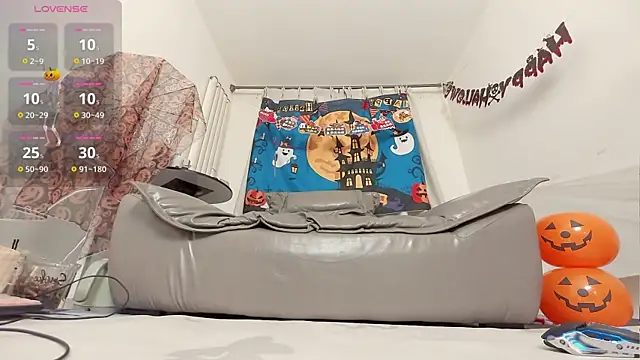 Snapshot of fox-yiyi chatting on October 25, 12:02 pm fox-yiyi online show from October 25, 12:02 pm