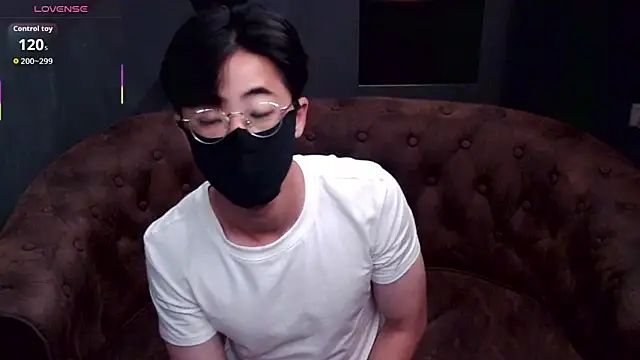 asiantwinkz online show from May 1, 2:10 pm