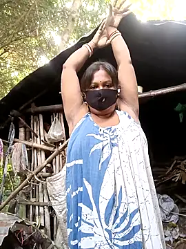 Snapshot of Hotty-rosni chatting on November 13, 2:21 am Hotty-rosni online show from November 13, 2:21 am