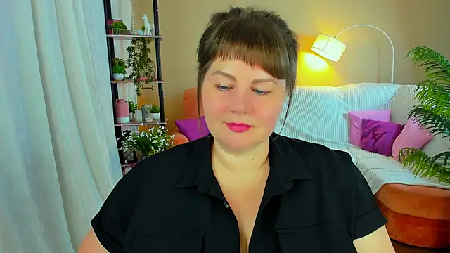 Snapshot of CrystaalStaar chatting on October 10, 7:13 pm CrystaalStaar online show from October 10, 7:13 pm