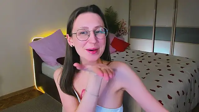 YourLovellyStory online show from April 29, 5:52 pm