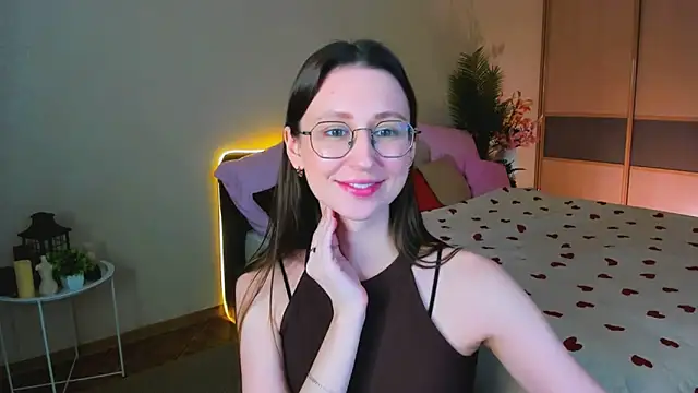 Snapshot of YourLovellyStory chatting on May 11, 4:04 pm YourLovellyStory online show from May 11, 4:04 pm