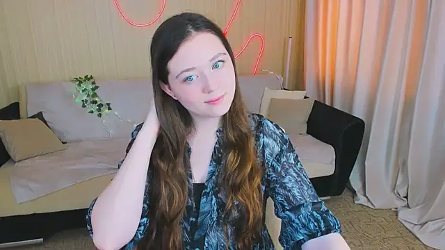 AlluringLookk online show from October 8, 12:25 pm