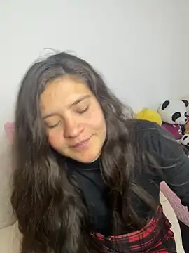 Snapshot of Emilyybennet_ chatting on November 7, 10:10 pm Emilyybennet online show from November 7, 10:10 pm