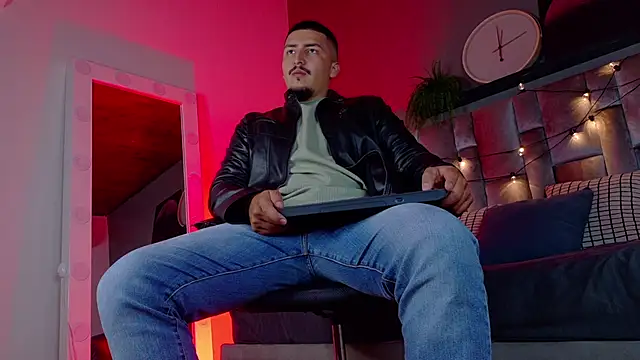 MrFox   online show from February 16, 7:21 pm