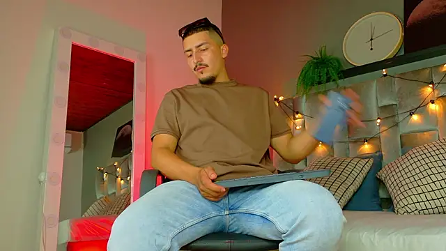 MrFox   online show from February 17, 7:42 pm