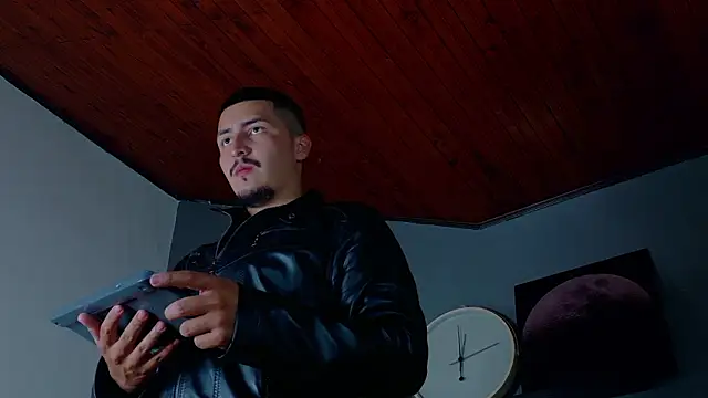 MrFox   online show from February 25, 7:23 pm