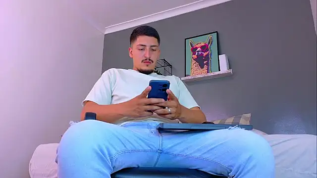 MrFox   online show from June 16, 7:27 pm