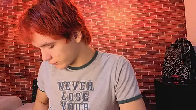 Snapshot of oliver_big19 chatting on October 15, 11:43 am oliver big19 online show from October 15, 11:43 am