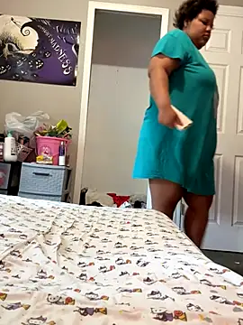 chocolate bella online show from September 23, 3:59 pm