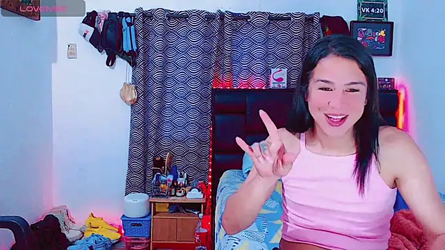 Snapshot of Azley_sweet chatting on November 15, 12:56 pm Azley sweet online show from November 15, 12:56 pm