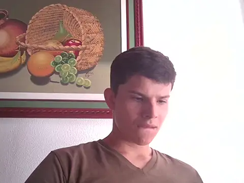Snapshot of Tused11 chatting on October 22, 3:01 pm Tused11 online show from October 22, 3:01 pm